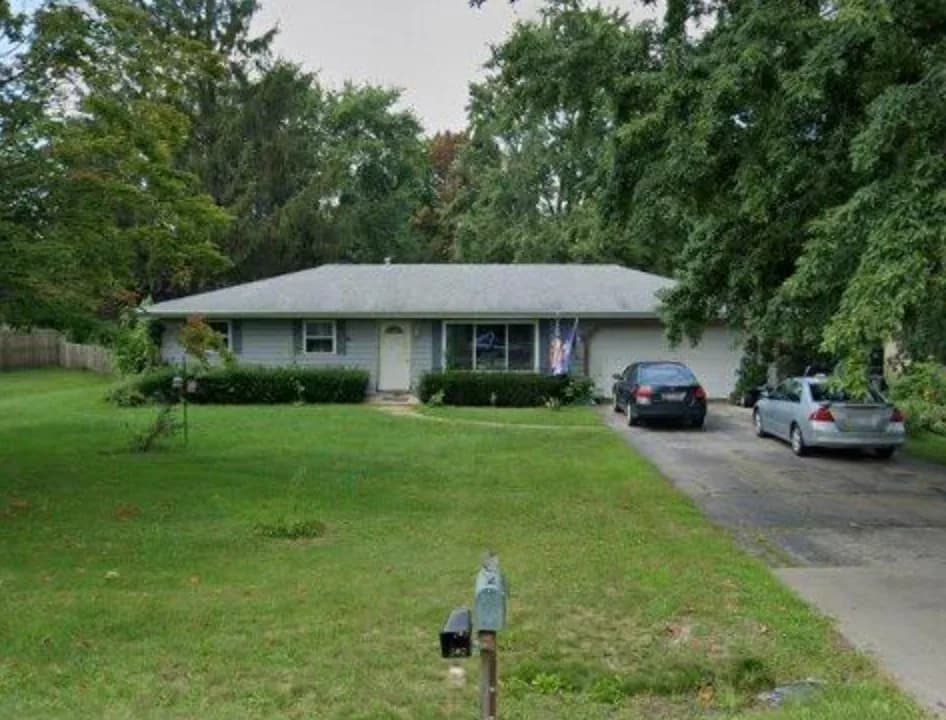 Cash home purchase at 1222 Meadowlark, Wisconsin: Elderly, downsizing